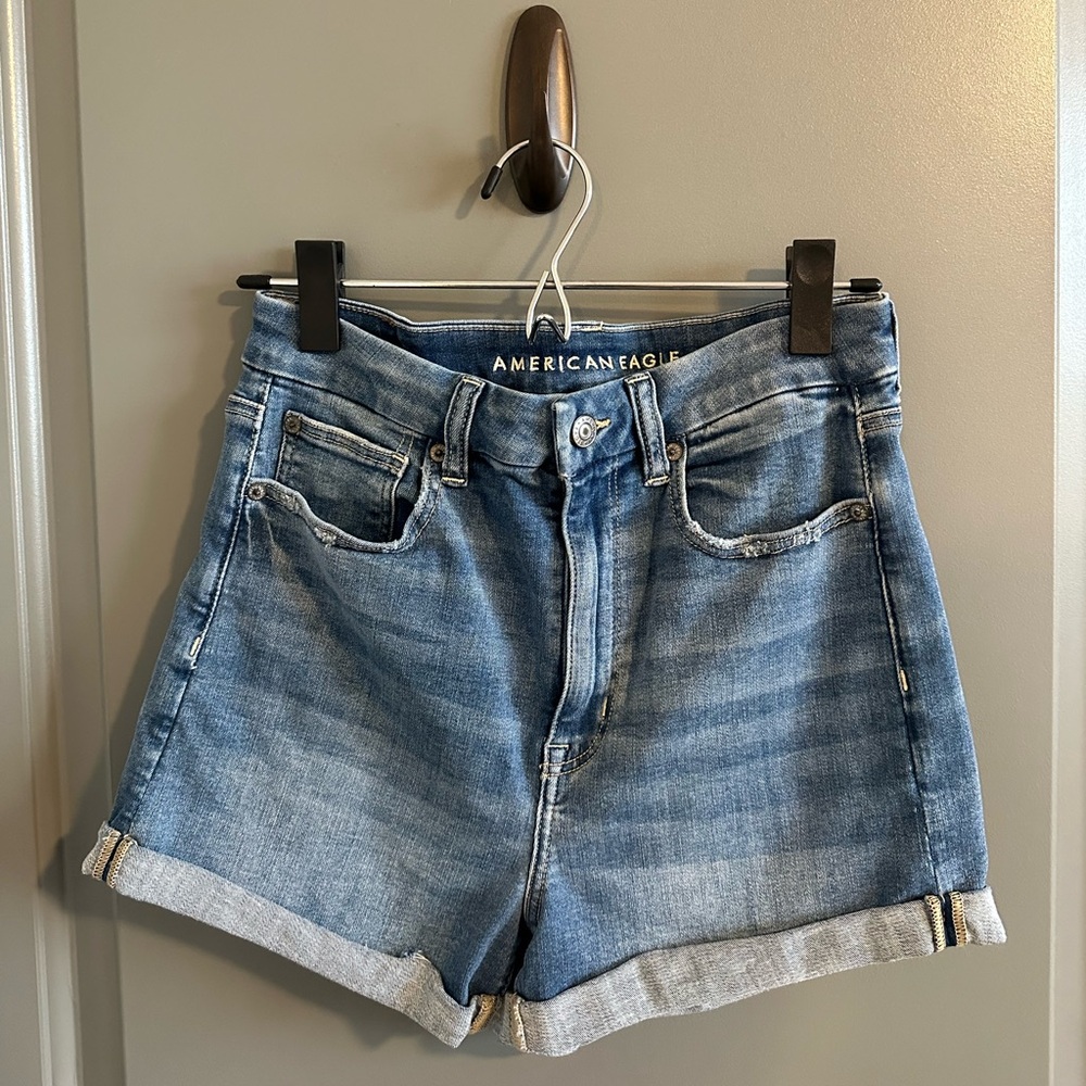 American Eagle Ne(x)t Level Stretch Curvy Hi-Rise Shortie